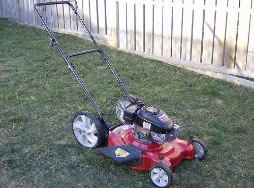 1280px-MTD Lawn Mower